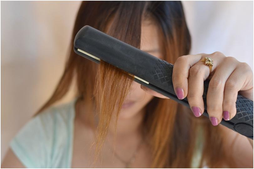 Як правильно випрямити волосся феном і гребінцем: щітка і насадки теж знадобляться