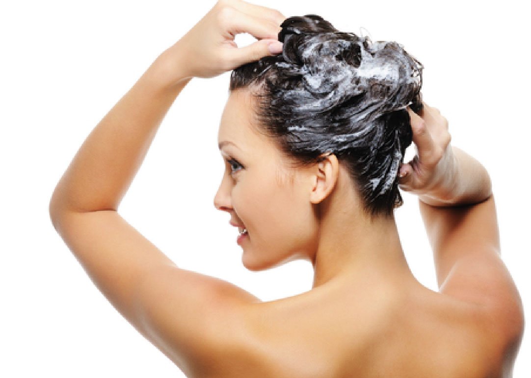 Укладання на кучеряве волосся середньої довжини: крем та інші засоби для волосся