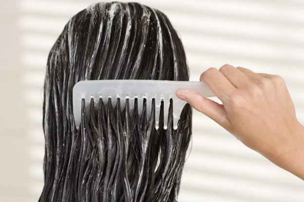 Як відновити спалені волосся якщо їх спалили в перукарні: інструкція