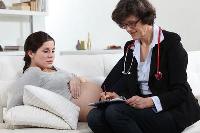Підвищений тонус матки при вагітності у третьому триместрі: симптоми, причини, лікування