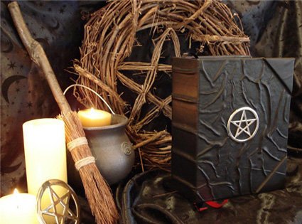 Чаклунські інструменти необхідні кожній відьмі Чаклунські інструменти необхідні кожній відьмі