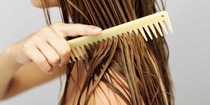 Як випрямити (вирівняти) волосся без плойки: прості поради