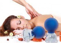 Антицелюлітний масаж банками: користь, техніка, протипоказання