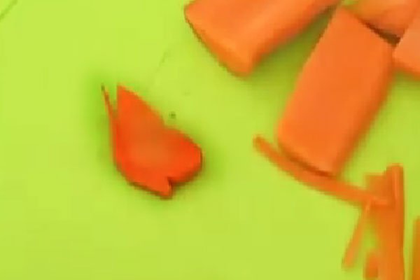 Як зробити метелика з моркви