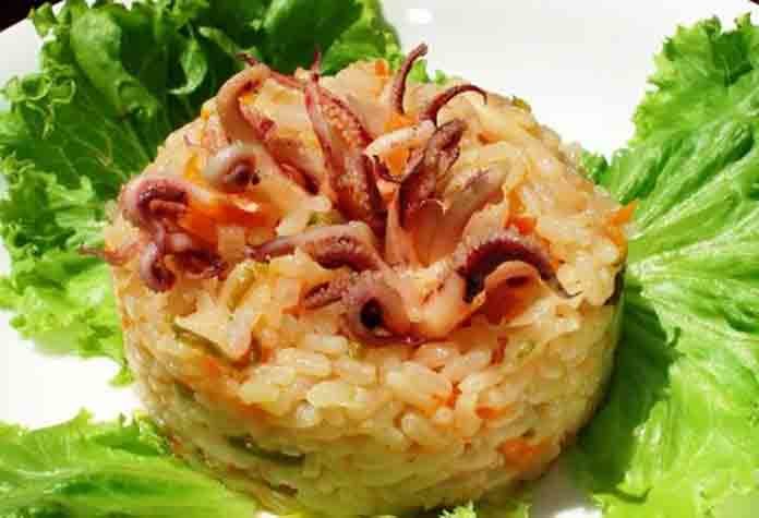 Плов з кальмарами в мультиварці