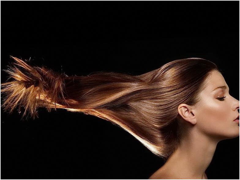 Волосся випадає жмутами уві сні: тлумачення явища різними сониками