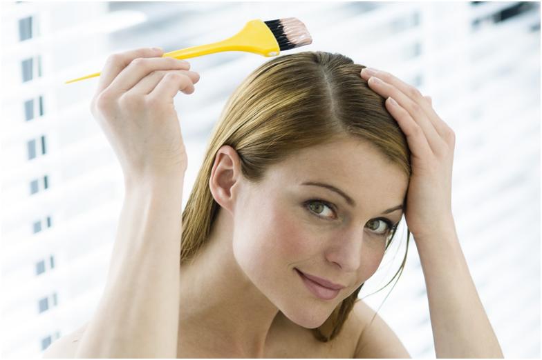 Чи можна фарбувати волосся під час вагітності: плюси і мінуси проведення процедури