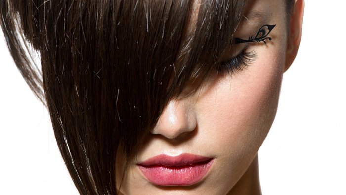Зачіска з чубком на довге волосся: варіанти укладання локонів на кожен день