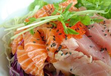 Смачні салати з рибою і морепродуктами, найкращі рецепти