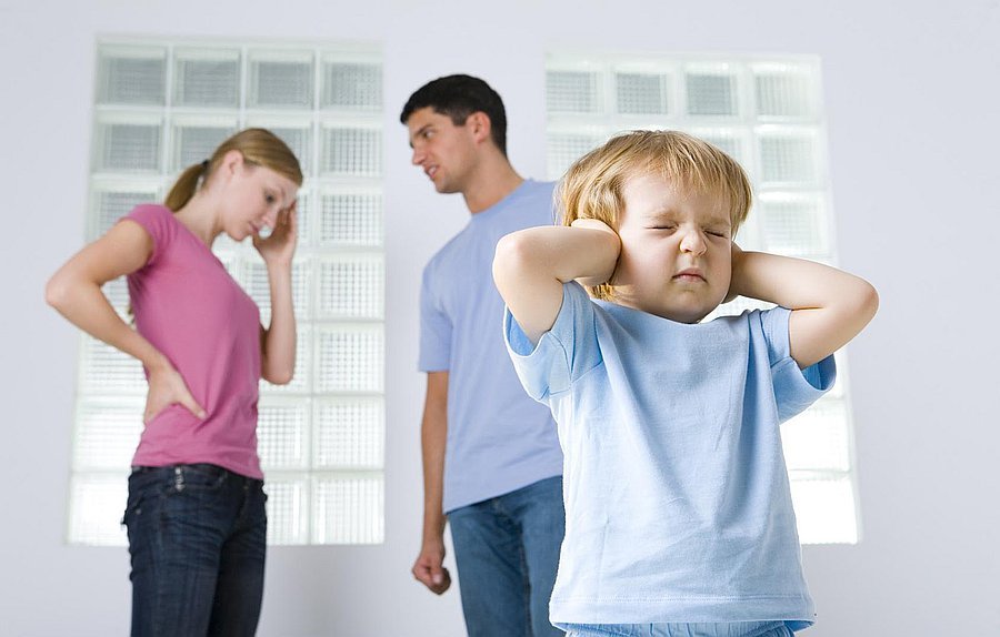 Як допомогти дитині пережити розлучення батьків: поради психолога