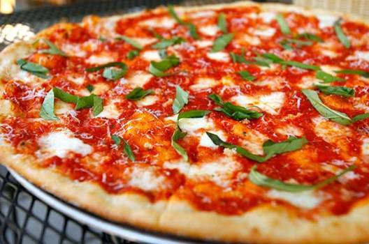 Смачні рецепти піци – з фото і відео