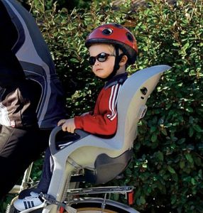 Дитяче велокрісло: як вибрати