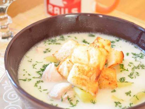 Сирний суп з копченою куркою: рецепт для улюблених