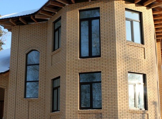 Облицювання фасаду цеглою