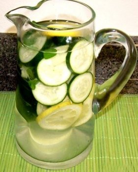 Вода Сасси: рецепт для схуднення, як правильно пити і відгуки