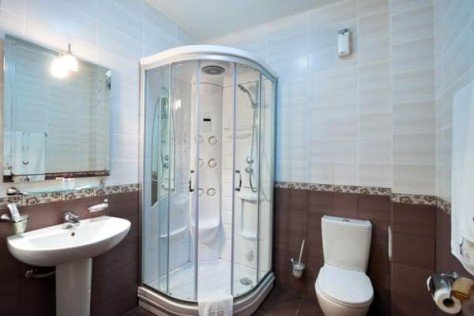 Стандартні душові кабіни: фото дизайнерських рішень для ванної кімнати