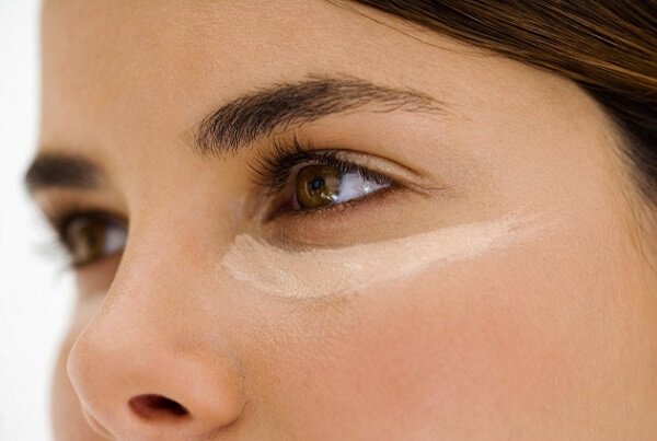 Повсякденний макіяж для карих очей: як підібрати потрібні відтінки