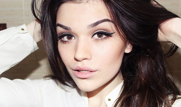 Гарний макіяж для карих очей: якою повинна бути косметика