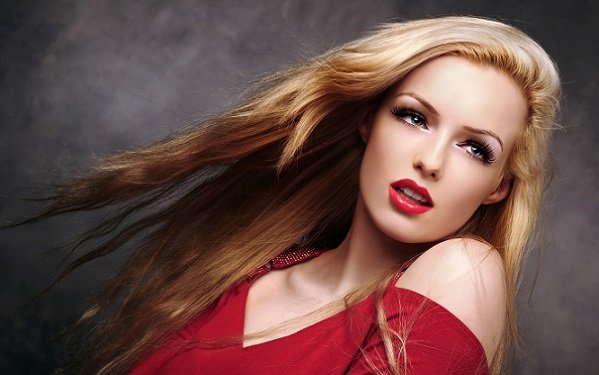 Як нанести макіяж під червоне плаття і які правила врахувати