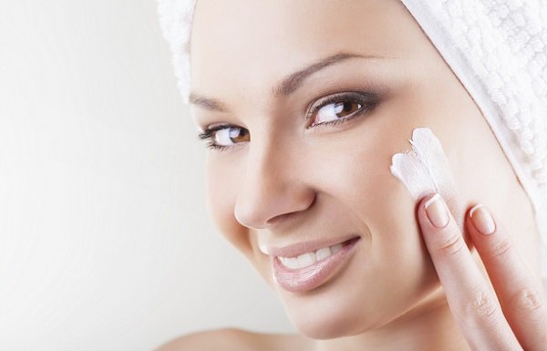 Макіяж з бордовою помадою: підготовка і правила нанесення