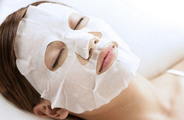 Тканинні маски для обличчя: принцип дії та правила користування