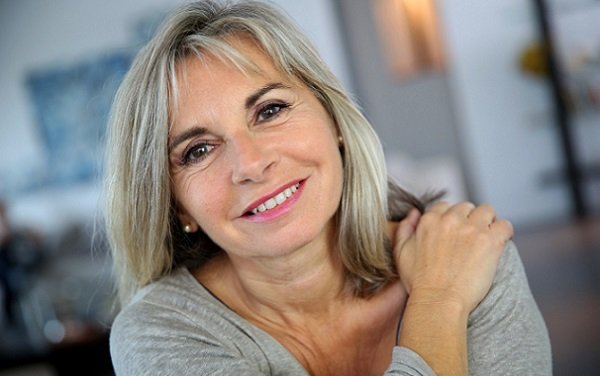 Макіяж після 60 років в домашніх умовах: на що робити акцент