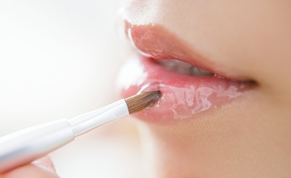 Як візуально збільшити губи і яка косметика для цього потрібна