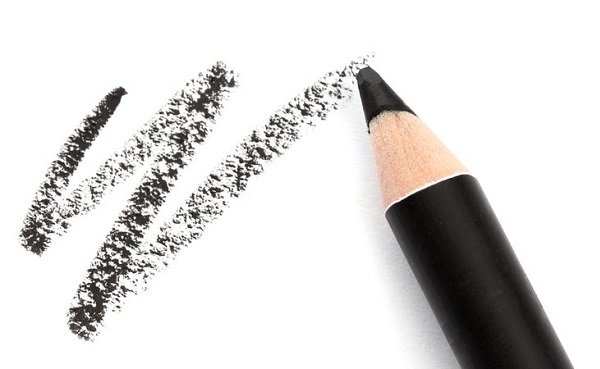 Як правильно фарбувати брови олівцем і яких помилок уникати