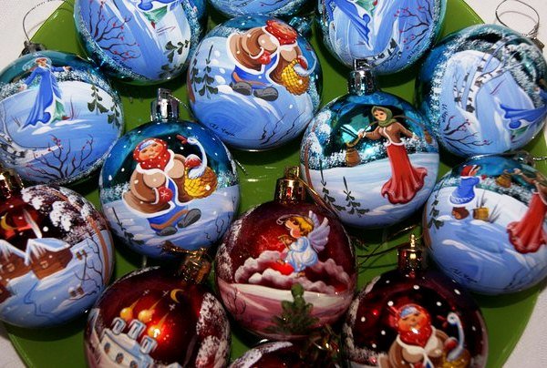 Ялинкові іграшки своїми руками з підручних матеріалів: фото з новими ідеями