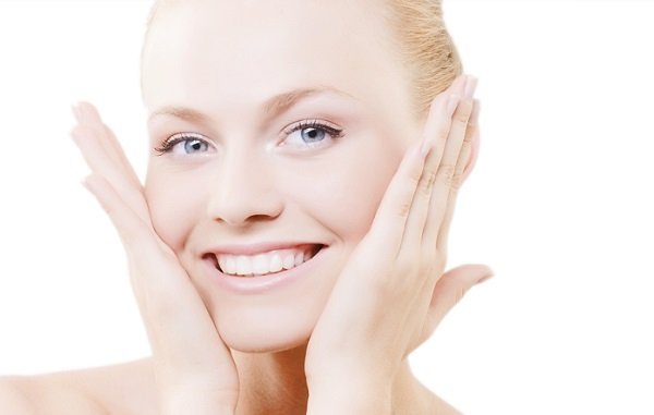 Макіяж нюд для блондинок: особливості стилю і правила несення