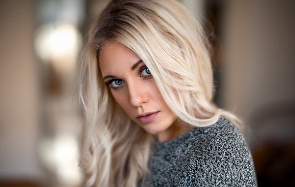 Макіяж нюд для блондинок: особливості стилю і правила несення