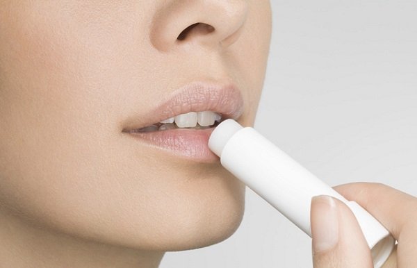 Як візуально збільшити губи і яка косметика для цього потрібна