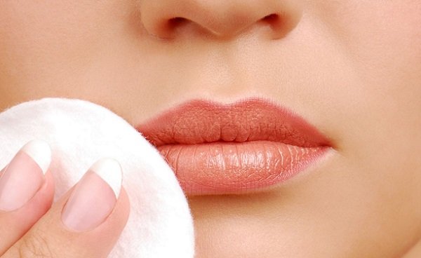 Як візуально збільшити губи і яка косметика для цього потрібна