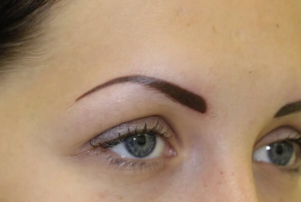 Чим відрізняється татуаж від перманентного макіяжу і що вибрати