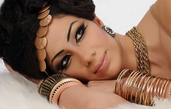 Арабський макіяж: особливості передачі східного колориту