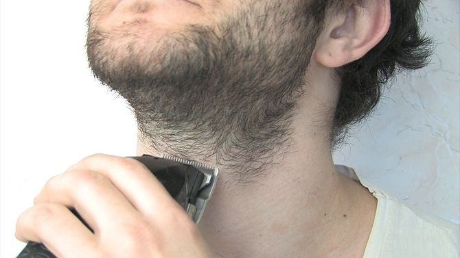 Як голити бороду тримером