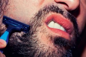 Чому борода росте місцями і як з цим боротися