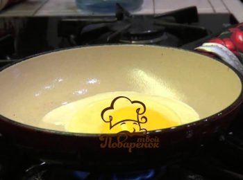 Що робити, якщо пригорає емальована сковорода