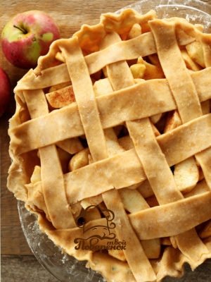Заливний пиріг: рецепт з корицею і яблуками