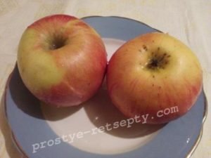 Оладки на кефірі пишні з яблуками: рецепт з фото