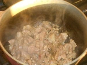 Азу по татарськи з солоними огірками з свинини: рецепт з фото