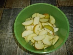 Дріжджовий пиріг з яблуками: рецепт з фото покроково в духовці