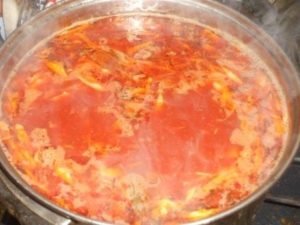 Як готувати борщ з буряком червоний: покроковий рецепт