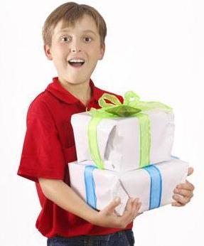 Подарунки хлопчикам на 23 лютого | Подарунки хлопчикам випускних класів