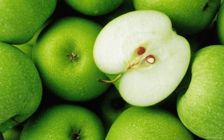 Яблуко зелене: вміст вітамінів і мінералів, опис сортів
