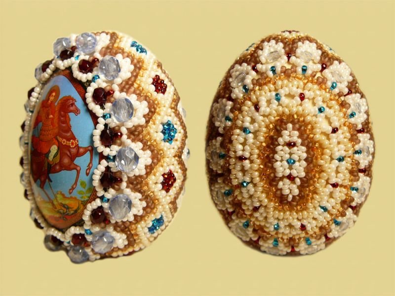Великодні яйця з бісеру: плетіння в різних техніках