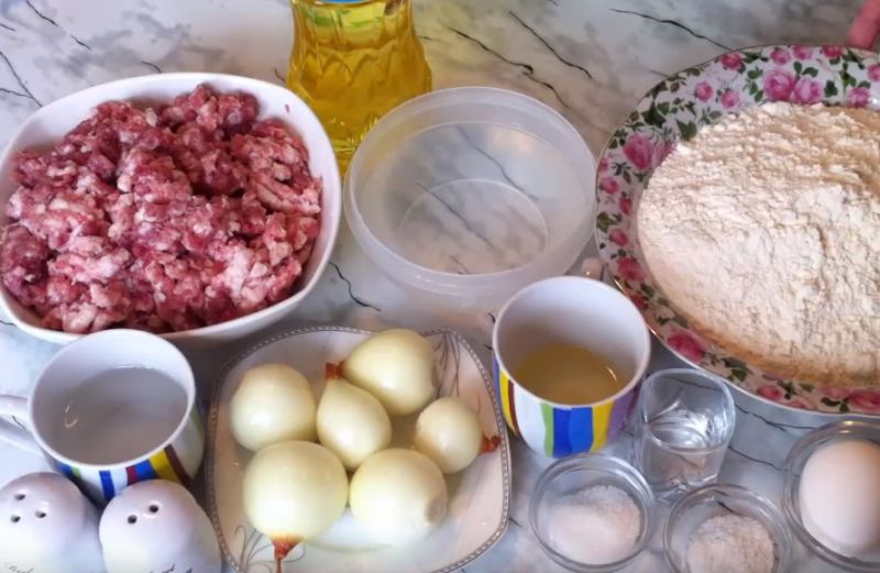 Дуже смачні чебуреки з мясом: найвдаліші домашні рецепти
