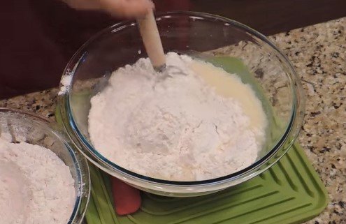 Дріжджове тісто для пиріжків — 4 дуже смачні рецепти