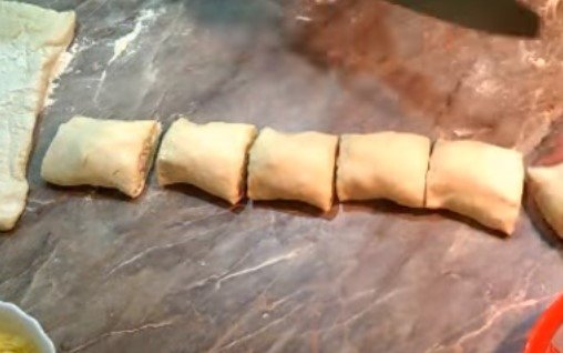 Листкове тісто: 3 швидких бездрожжевых рецепта листкового тіста