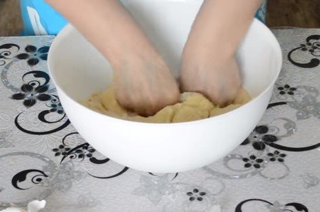 Дріжджове тісто для пиріжків — 4 дуже смачні рецепти